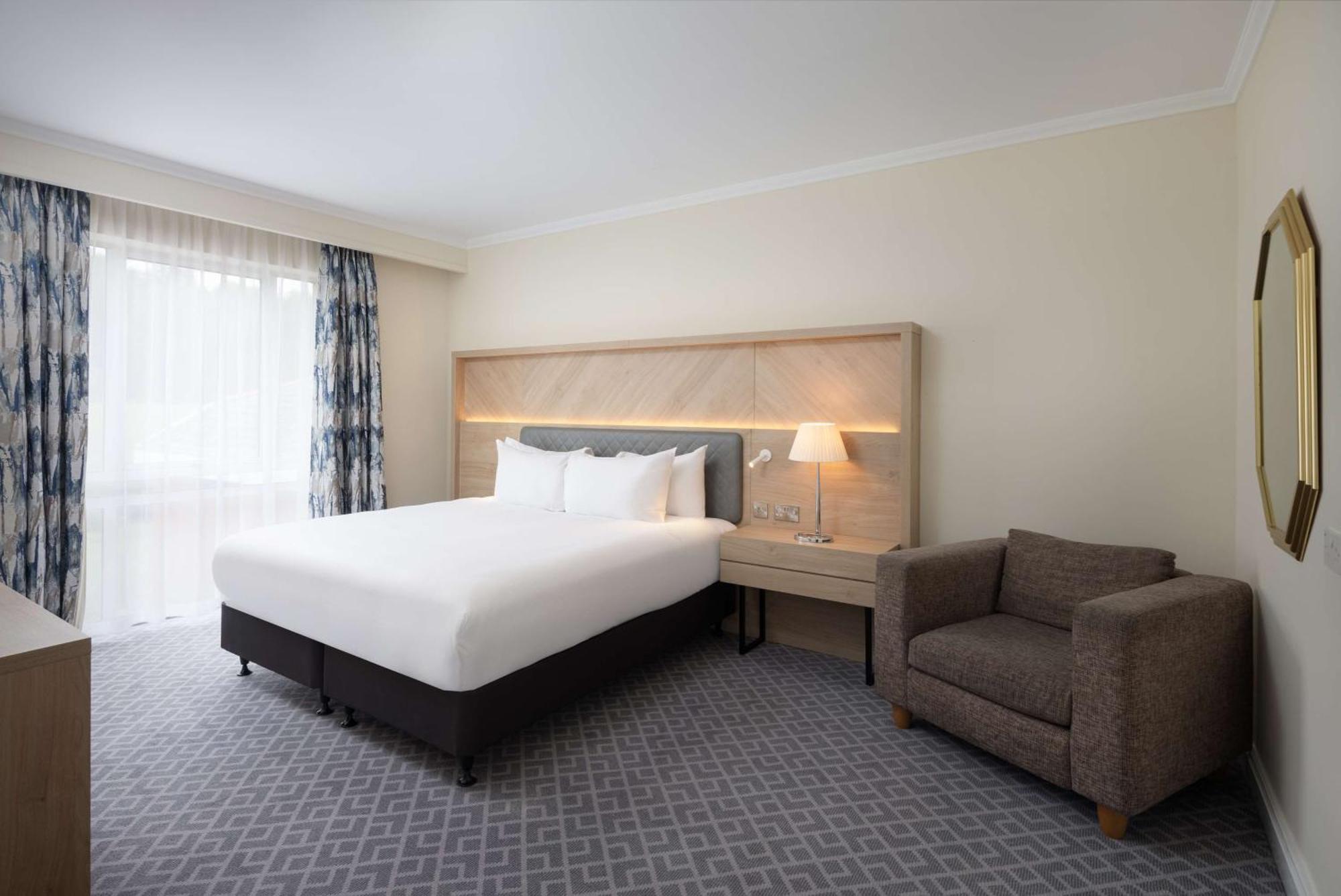 Hilton Northampton Hotel Exterior foto